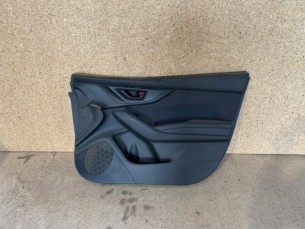 фото №1, Обшивка дверь правый subaru xv crosstrek 2018