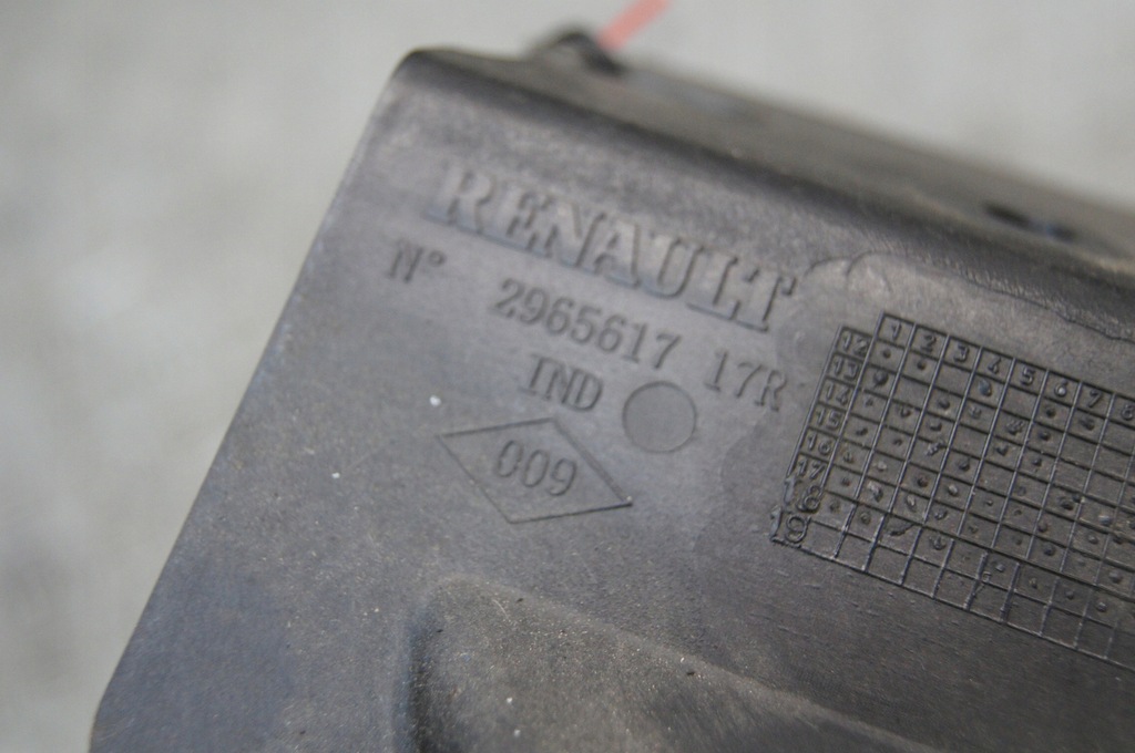 фото №8, Renault zoe i роз'єм заряджання кронштейн