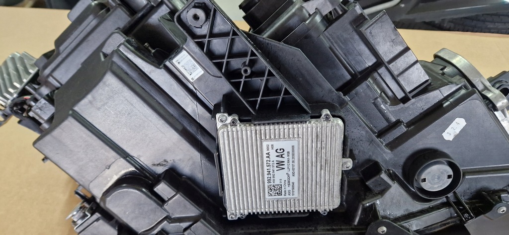 фото №7, Лампа full led arteon 3g8941081d комплектна jak nowa оригінал