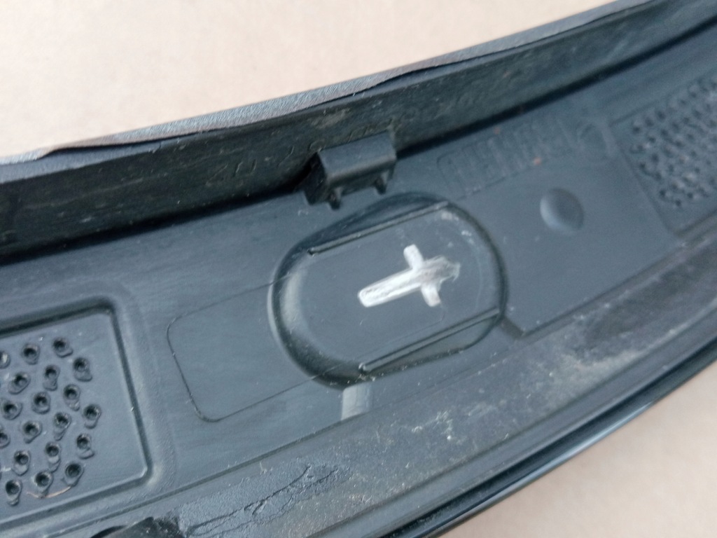 фото №7, Mercedes amg w254 левая молдинг крыла перед