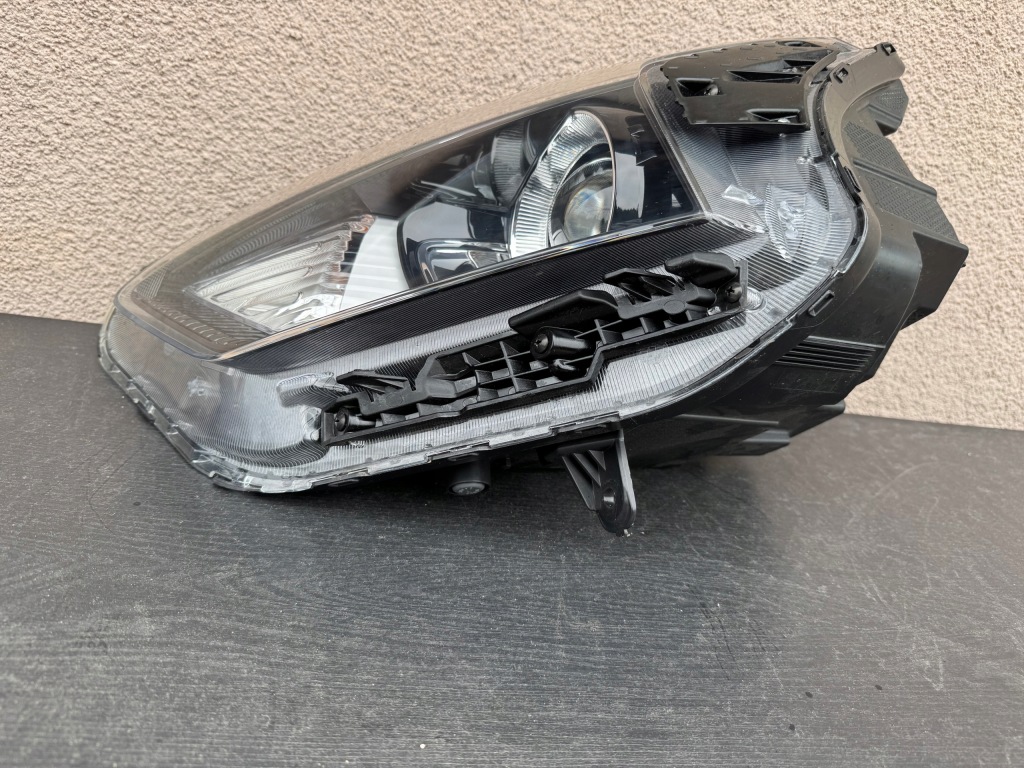 Hyundai bayon 22- фара + led ліва сторона Недорого