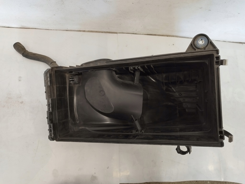 фото №13, Audi q7 4l 07r корпус фильтра воздуха