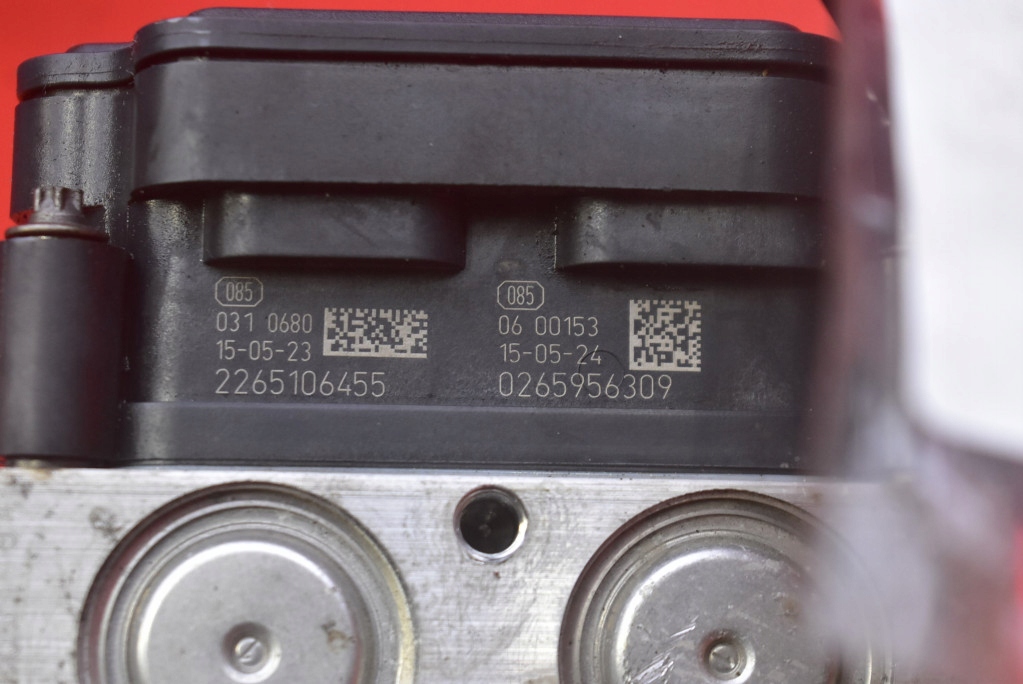 фото №10, Насос abs 44540-02520 toyota auris ii e18 1.6 valvematic 112 km 15-18