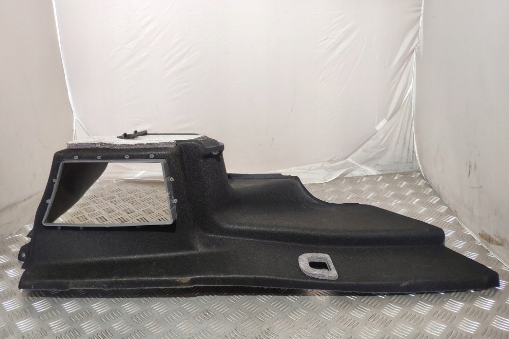 фото №9, Правая обивка багажника bmw 7 f01, f02 9113342 4.4l бензиновый 298kw 2012