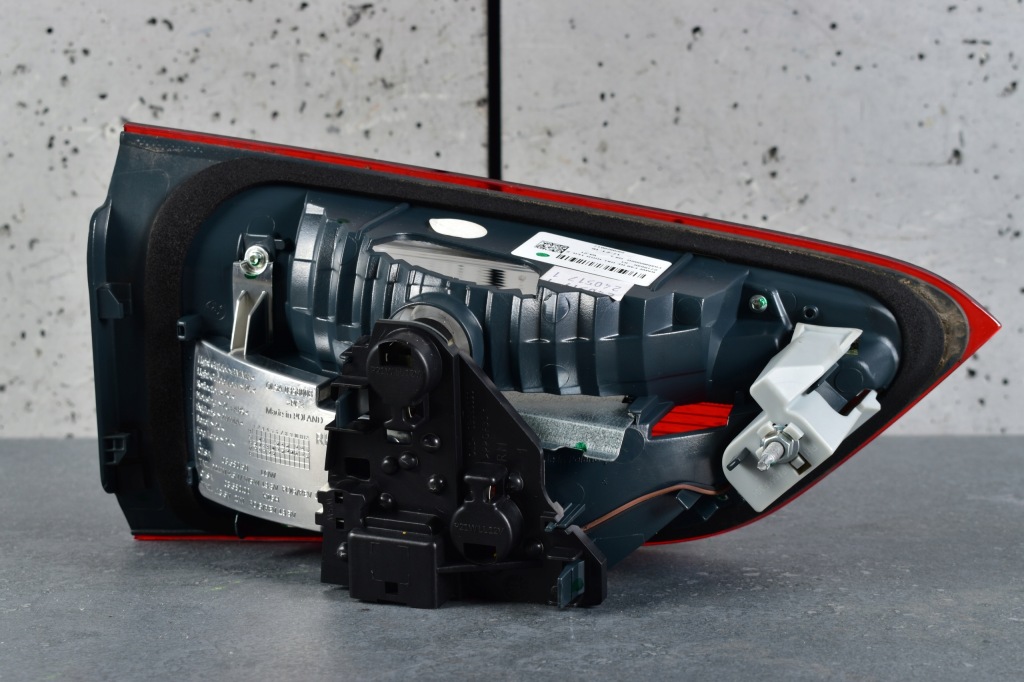 фото №14, Bmw x1 f48 лампа лампи задні права ліва задня демонтаж led high europa