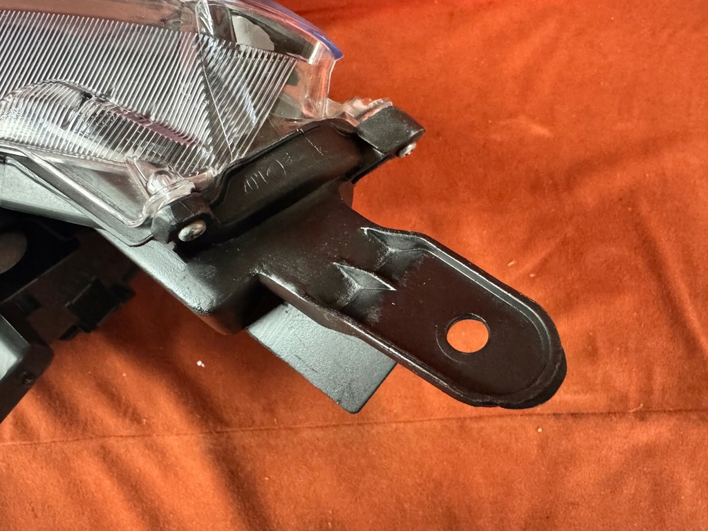 фото №6, Toyota yaris cross matrix правий