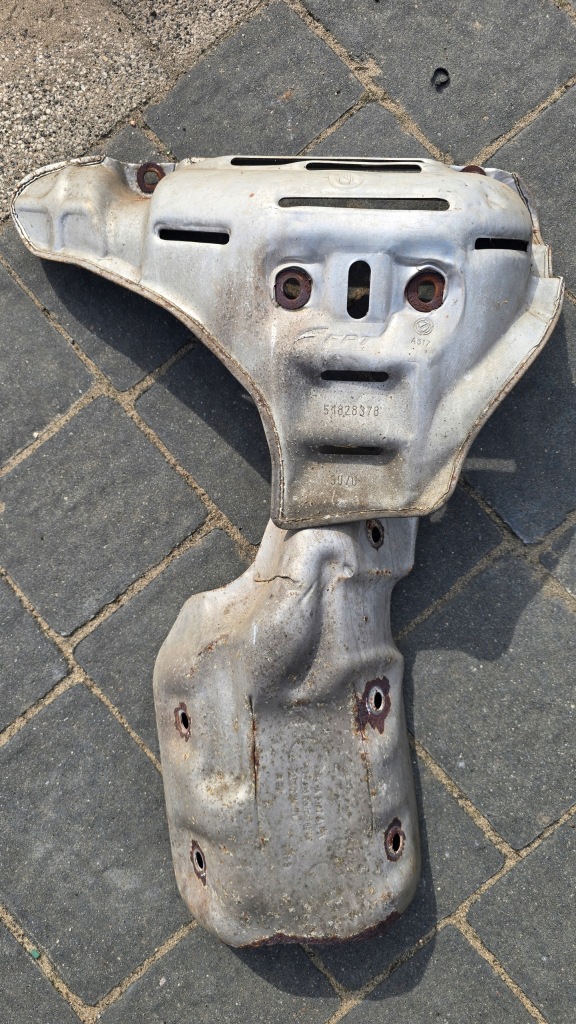 Купить Alfa romeo 159 1.75 tbi защита тепловая турбины 51828378