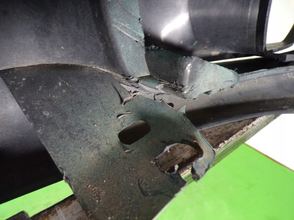 фото №14, Subaru impreza i бампер перед передній лак 64c