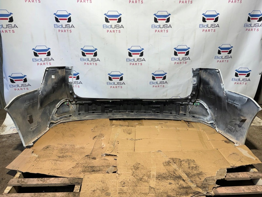 Бампер задний задний toyota sienna xl40 2021+ под pdc датчики Доставка