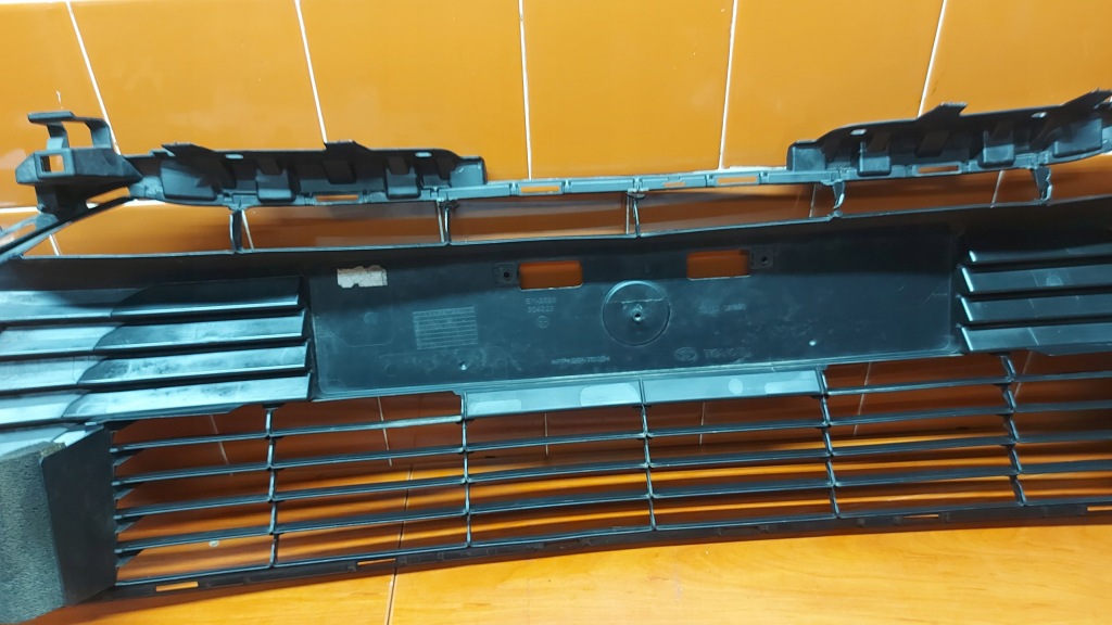 фото №12, Решітка бампера середня перед передня toyota corolla e21 sedan 19-