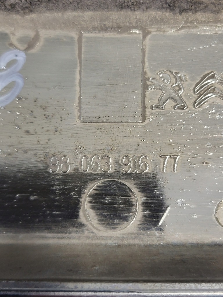 Купить Молдинг декоративная дверь правый перед peugeot 2008 i хром 9806391677