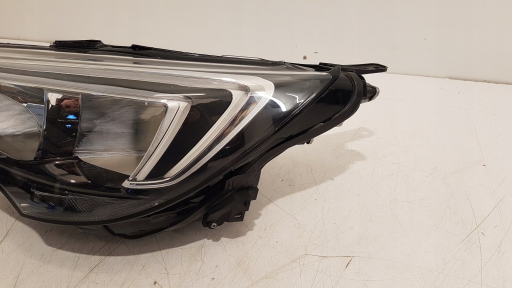фото №2, Opel crossland x лампа левая перед обычная + led ladna