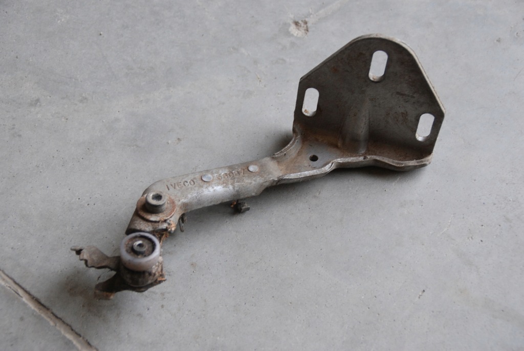 фото №1, Iveco daily 14- vi ролик дверь подрамник боковых