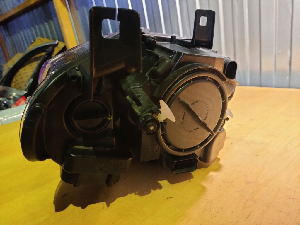 Bmw x6 e71 2010 лампы передние Оригинал