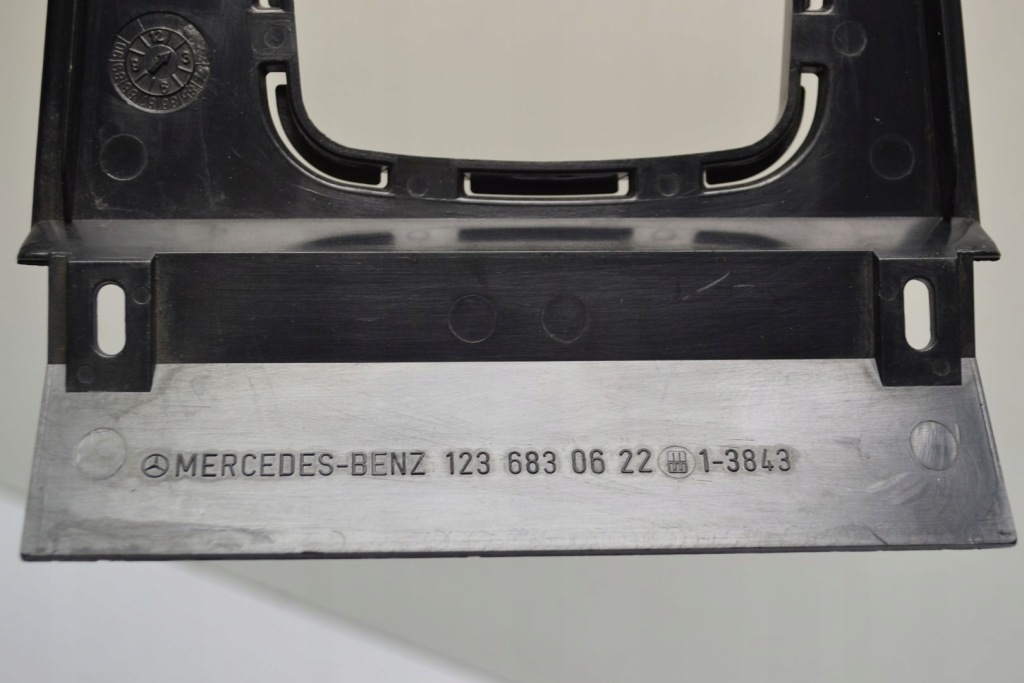 фото №11, Mercedes w123 туннель средний накладка рычаг переключения передач