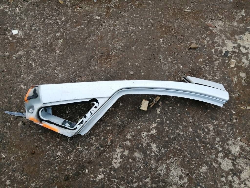 Купити Opel corsa e стійку  даховий лівий