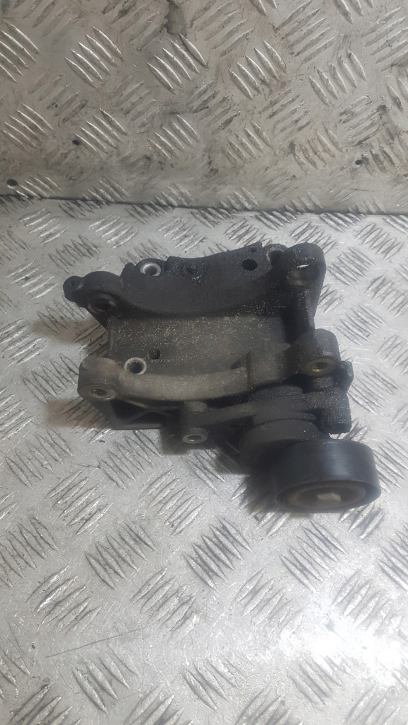 фото №1, Кронштейн кронштейн генератора citroen c3 9637349380