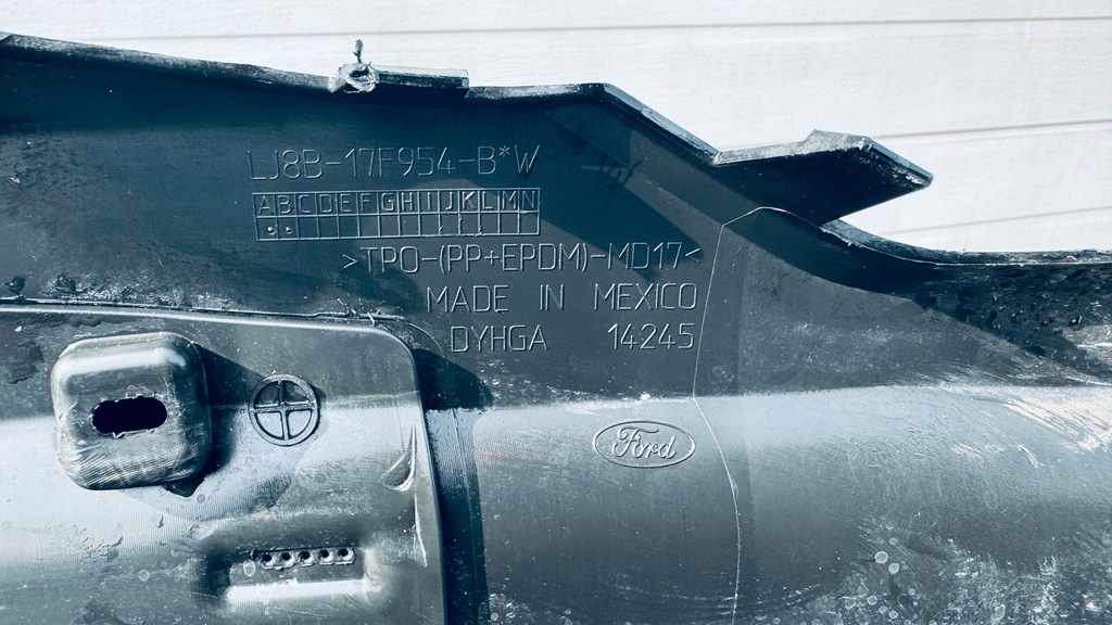 фото №13, Спойлер dół бампера задня ford mustang mach-e 21- lj8b-17f954-b