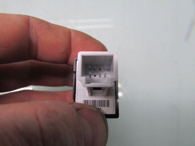 фото №4, Micra k14 17r переключатель кнопка поперечина движения