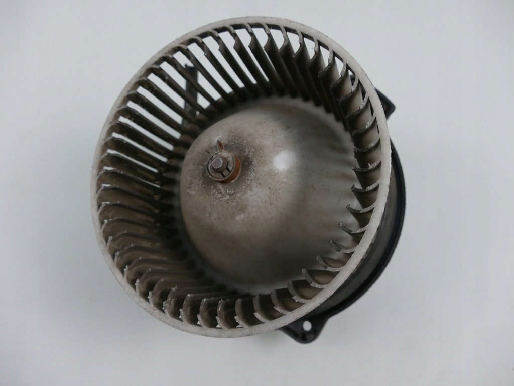 фото №1, Toyota corolla 7 e10 вентилятор вентилятор повітродувка