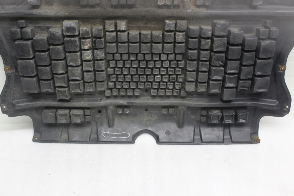 Mercedes накладка под двигатель a9015240925 с Разборки