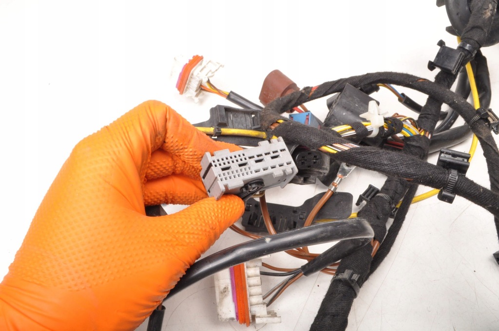 Купити Porsche boxster 987 3.4 джгут електропроводка правої лонжерон 99970230640