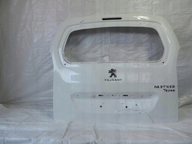 Кришка багажника задній opel combo e life Оригінал