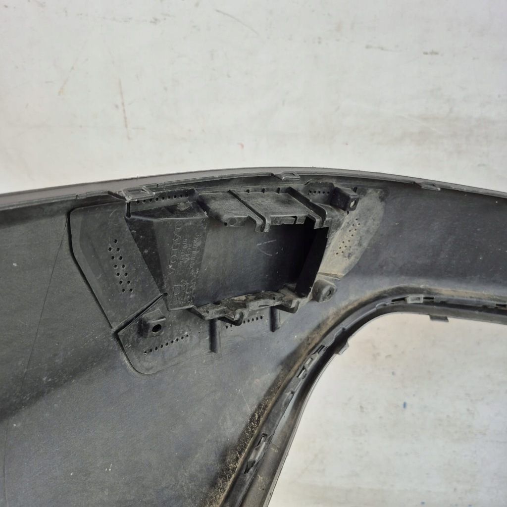 Volvo v90 cross country 16- спойлер молдинг накладка бампера задняя 31383339 Доставка