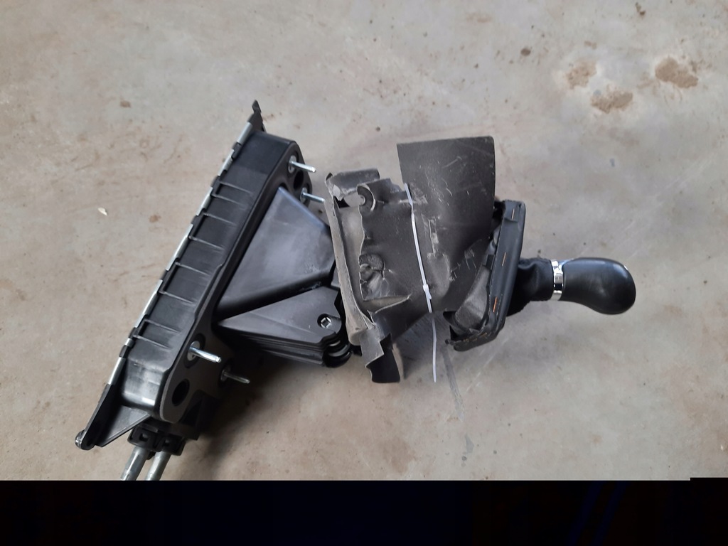 фото №7, Skoda karoq 1.0 тросы выборщик домкрат чехол