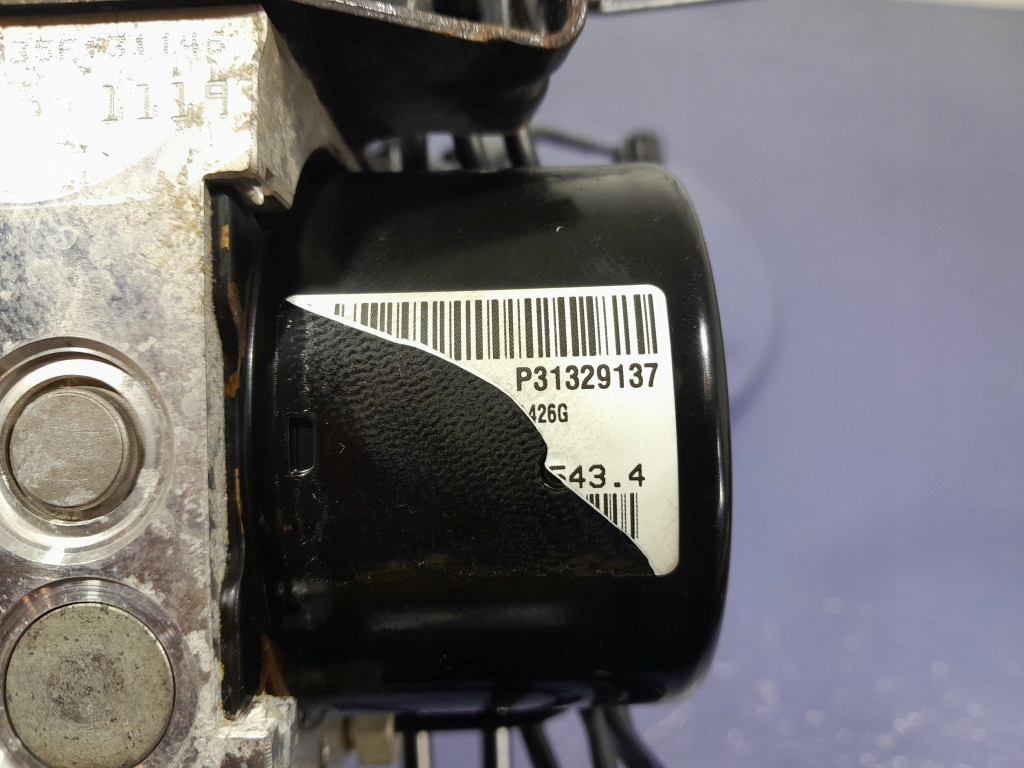 Volvo v60 1 s60 2 2.0d 136 km насос abs 31329137 Оригинал