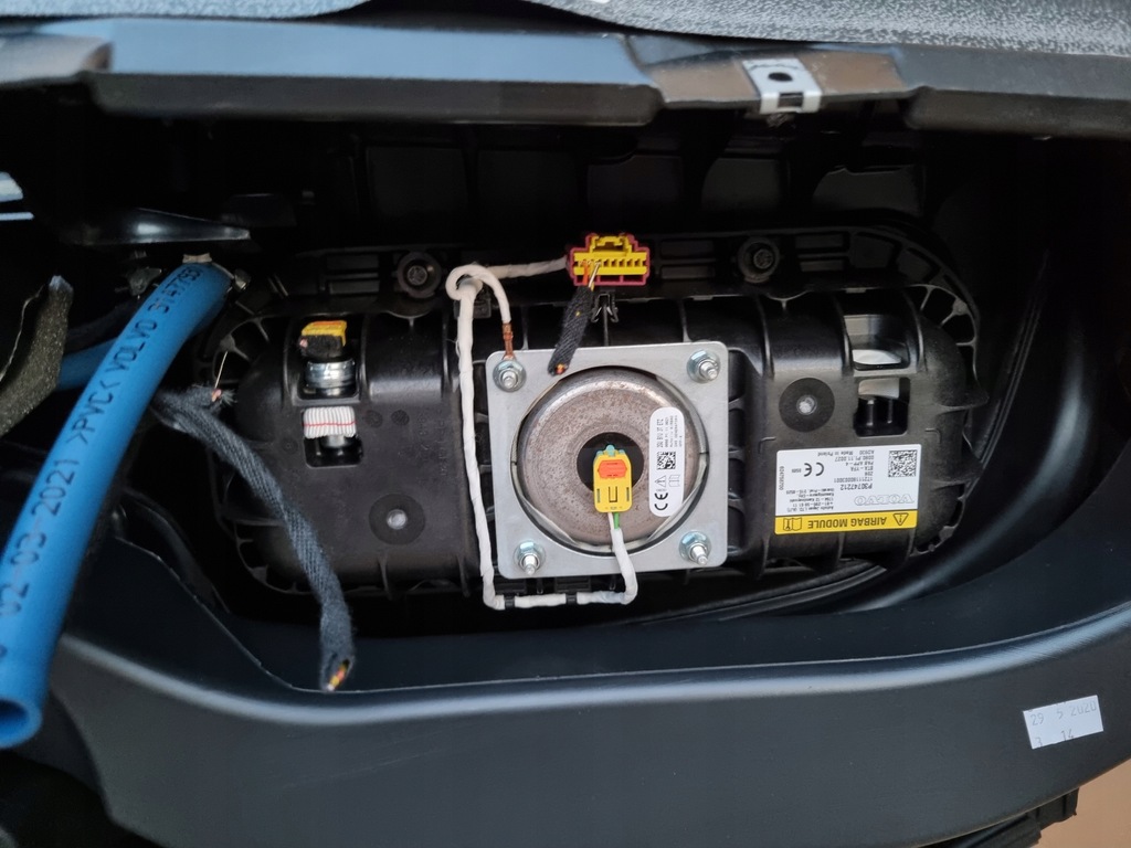 фото №14, Volvo xc40 панель приладів консоль оригінал ремені подушка безпеки водій пасажир колінний