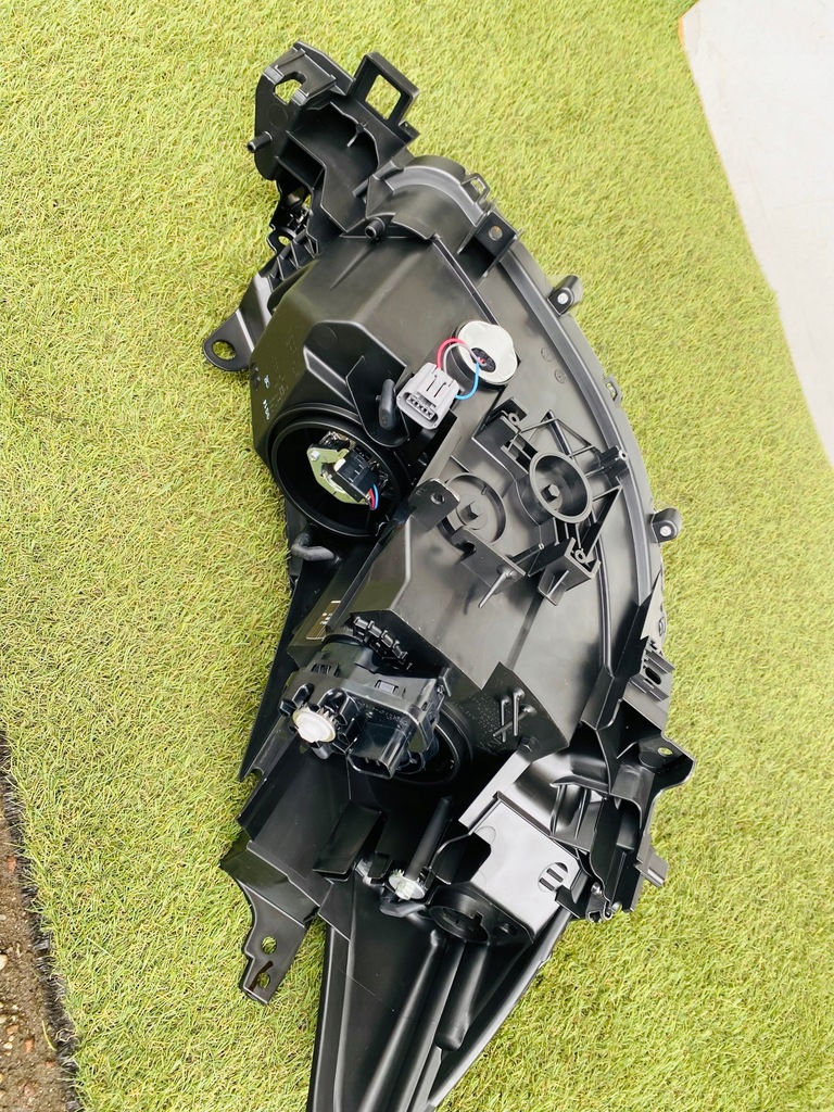 фото №13, Mazda ii 2 lift лампа перед правая идеальное состояние 06r+ europa