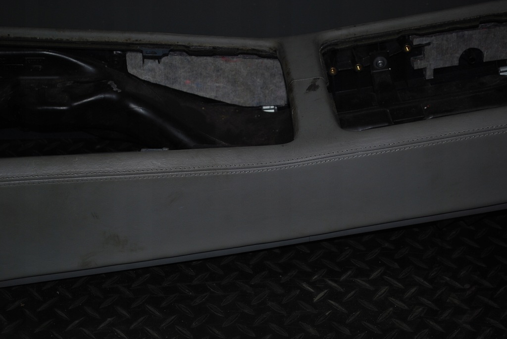 фото №15, Туннель средний кожа 4e0863241e audi a8 s8 d3 w12