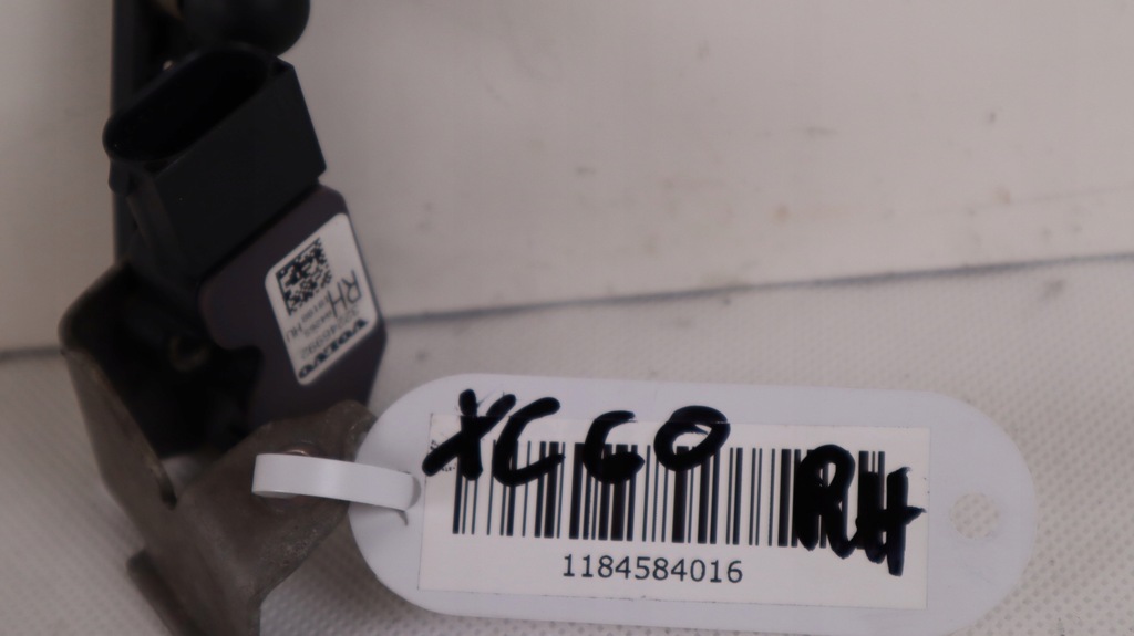 фото №7, Volvo xc60 ii датчик выравнивание правый 32246992, 31406563