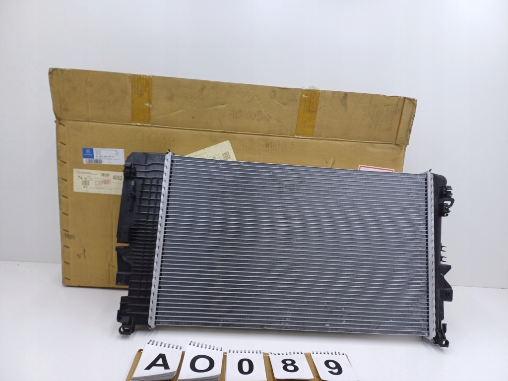 Mercedes vito viano w639 радіатор води оригінал Київ