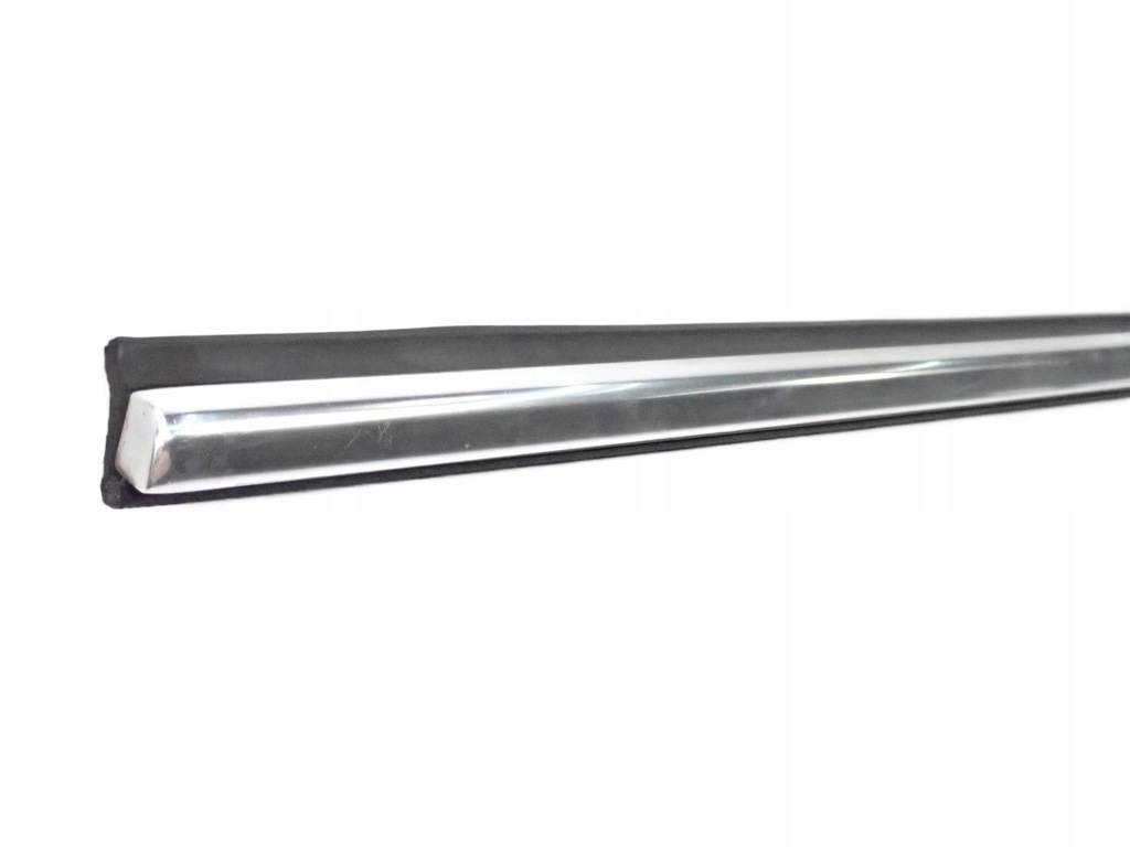 фото №9, Молдинг уплотнитель стекло a8 s8 левая задняя 4d0853767e