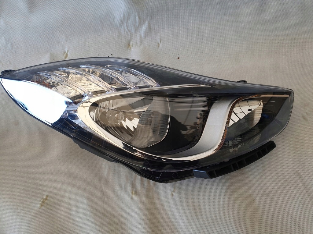 фото №5, Hyundai ix20 комплект лампа левая правая h7