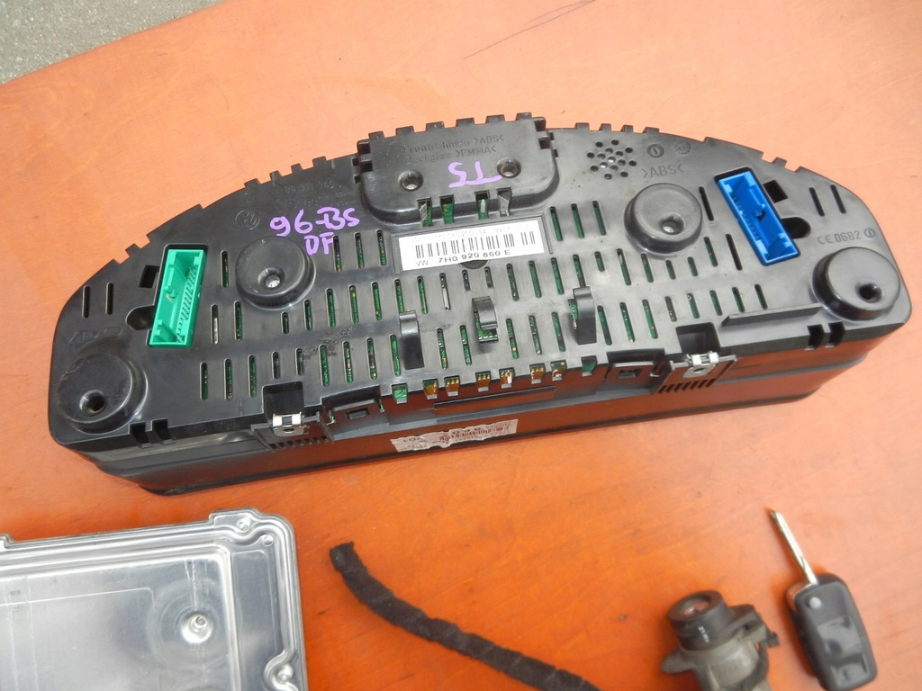 фото №10, Набор стартовый бортовой компьютер vw t5 2.5tdi 03-