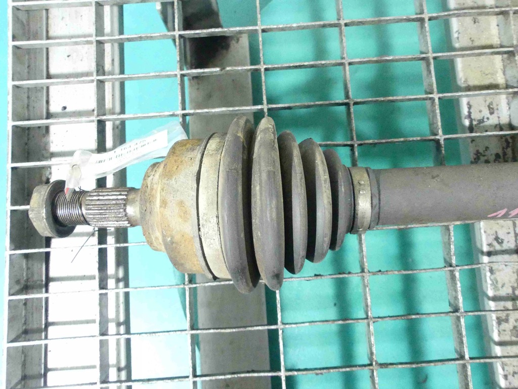 фото №2, Приводной вал левая peugeot 307 1.4 hdi