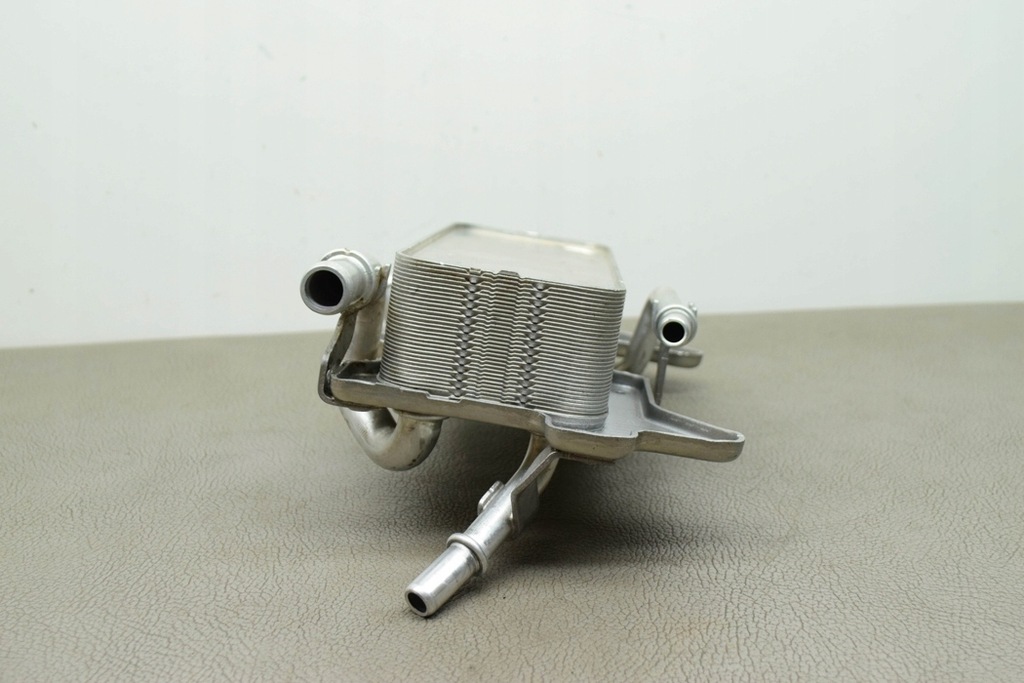 фото №8, Радіатор оливи audi q7 4m 4m0317021g 2019