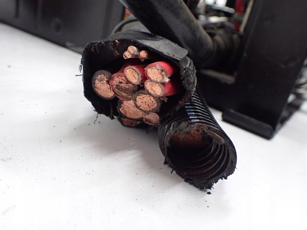 фото №14, Корпус коробка запобіжників mercedes benz intouro atego a0008211457