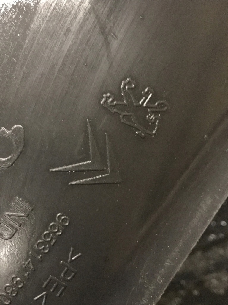 фото №8, Підкрилок правий перед c4 picasso i 9653141980