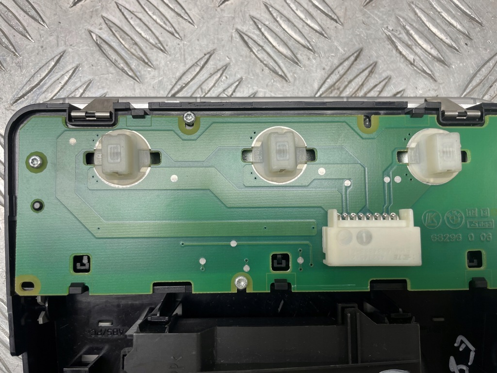 фото №8, Bmw e81 e84 e90 лампа стельовий 9244134