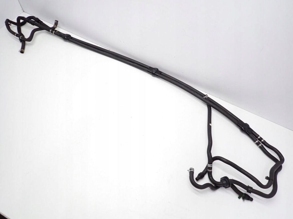 Купити Патрубок шланг трубка води 1065389-00-e tesla model s 17r