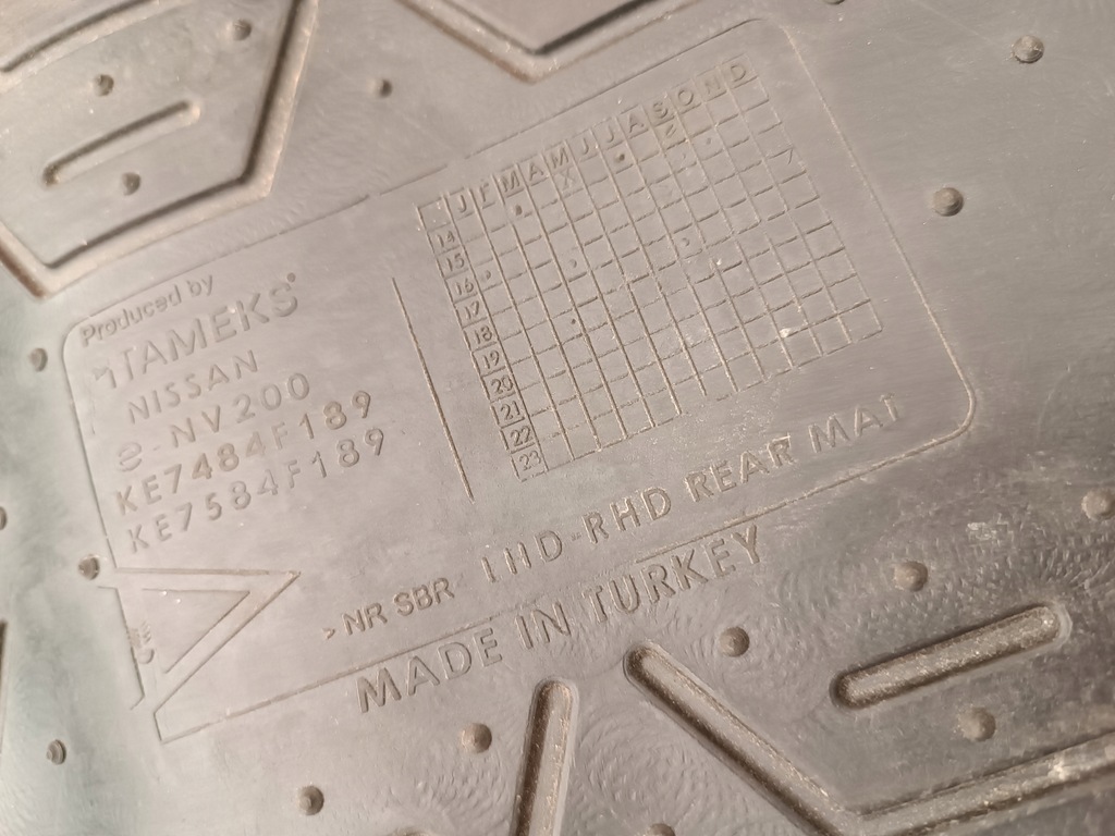 фото №9, Задний коврик резиновый оригинал nissan e-nv200 e nv200 ke7484f189