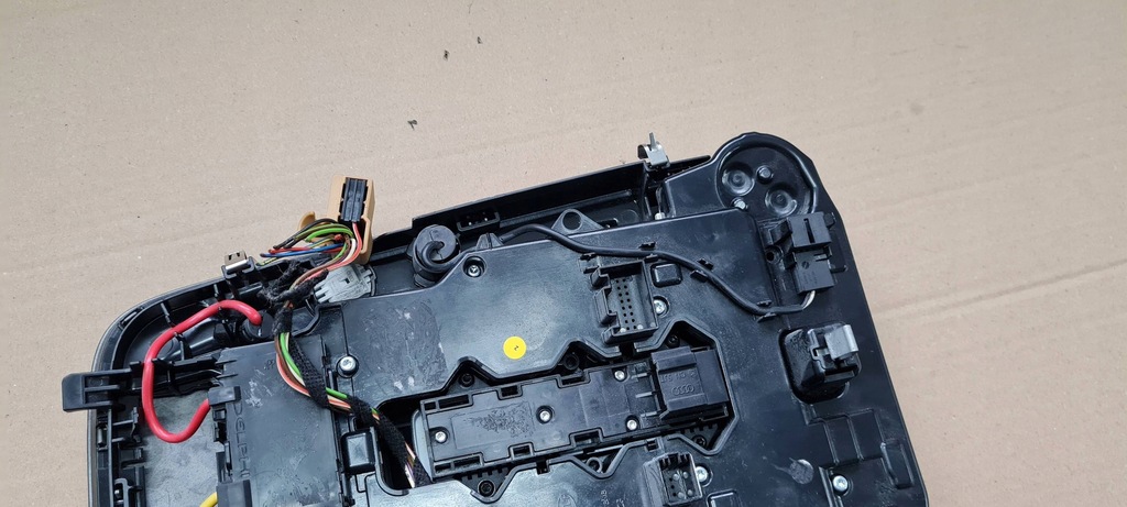 фото №11, Sq7 4m q7 лампа стельовий корпус na частини pod люк 4m0947135cr