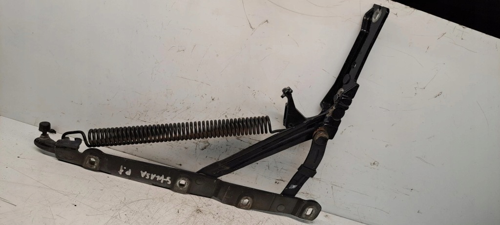 Купити Петля кришки багажника задній праві mercedes w220 2207500887