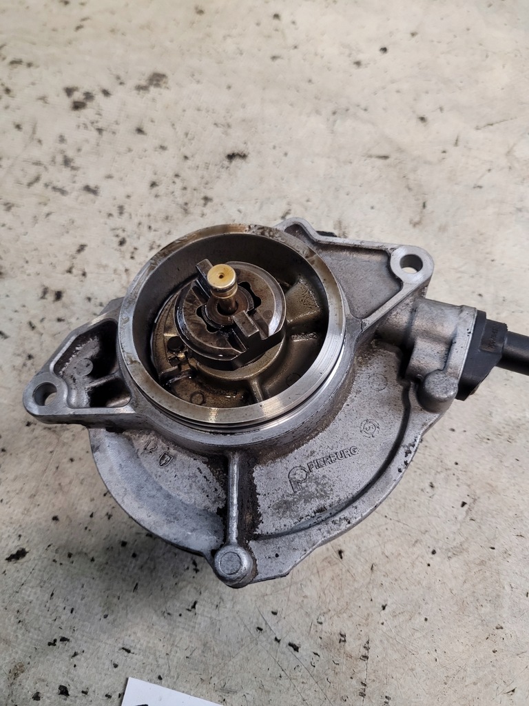 фото №6, Насос вакуум оригинальный номер 057145100t audi a6 c6 2.7tdi bpp