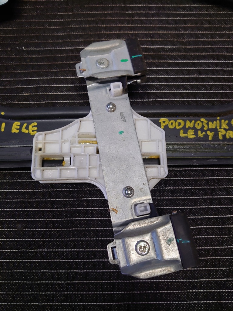 Підйомник скло лівий перед передній ssangyong tivoli xlv 98810-x1010 eu в Україні