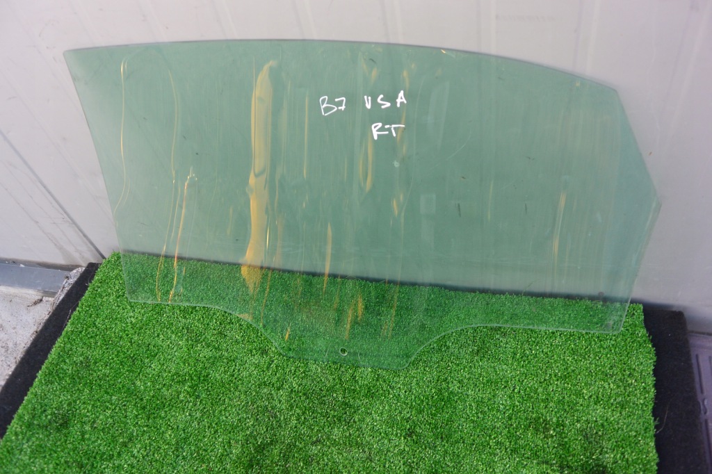 фото №4, Стекло дверь правая задняя vw passat b7 usa 2012 / 2013